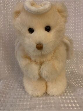 TY Angel Bear is kneeling, saying prayers. Has wings and a halo. 11 inches high.